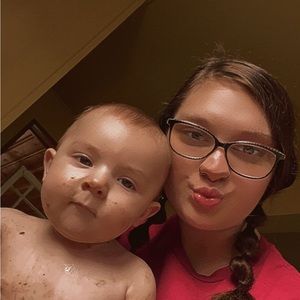 Meet your Posher, Briana